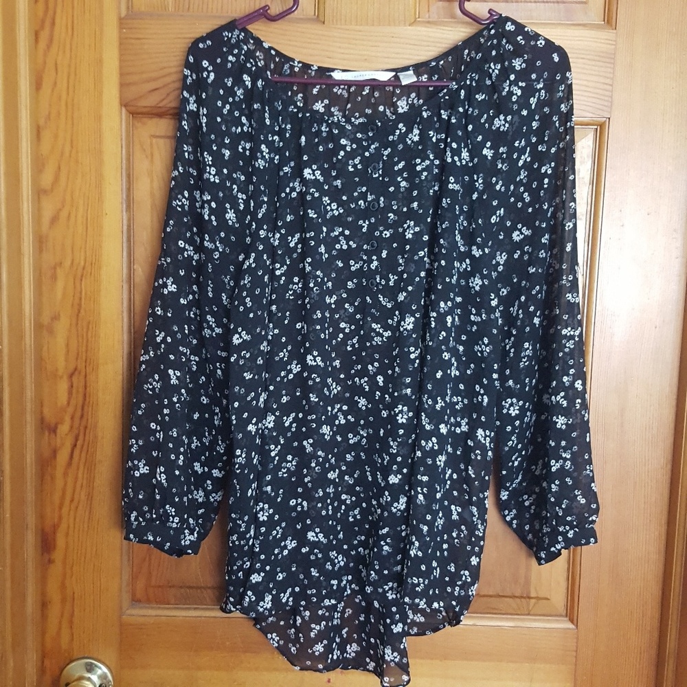 Sheer black and off-white 3/4 sleeve blouse